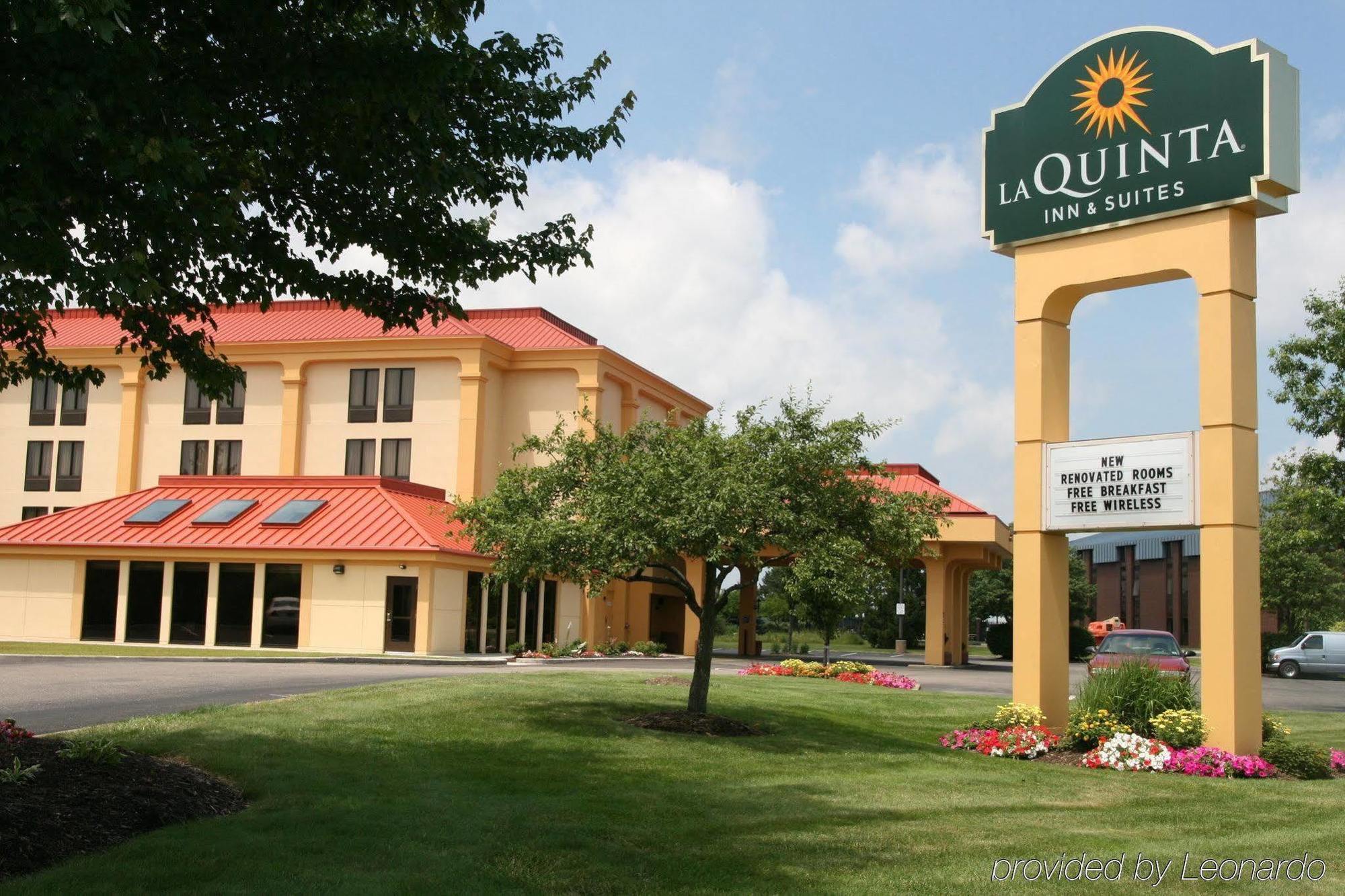 Country Inn & Suites By Radisson, Canton Near Hall Of Fame North Canton Exterior photo